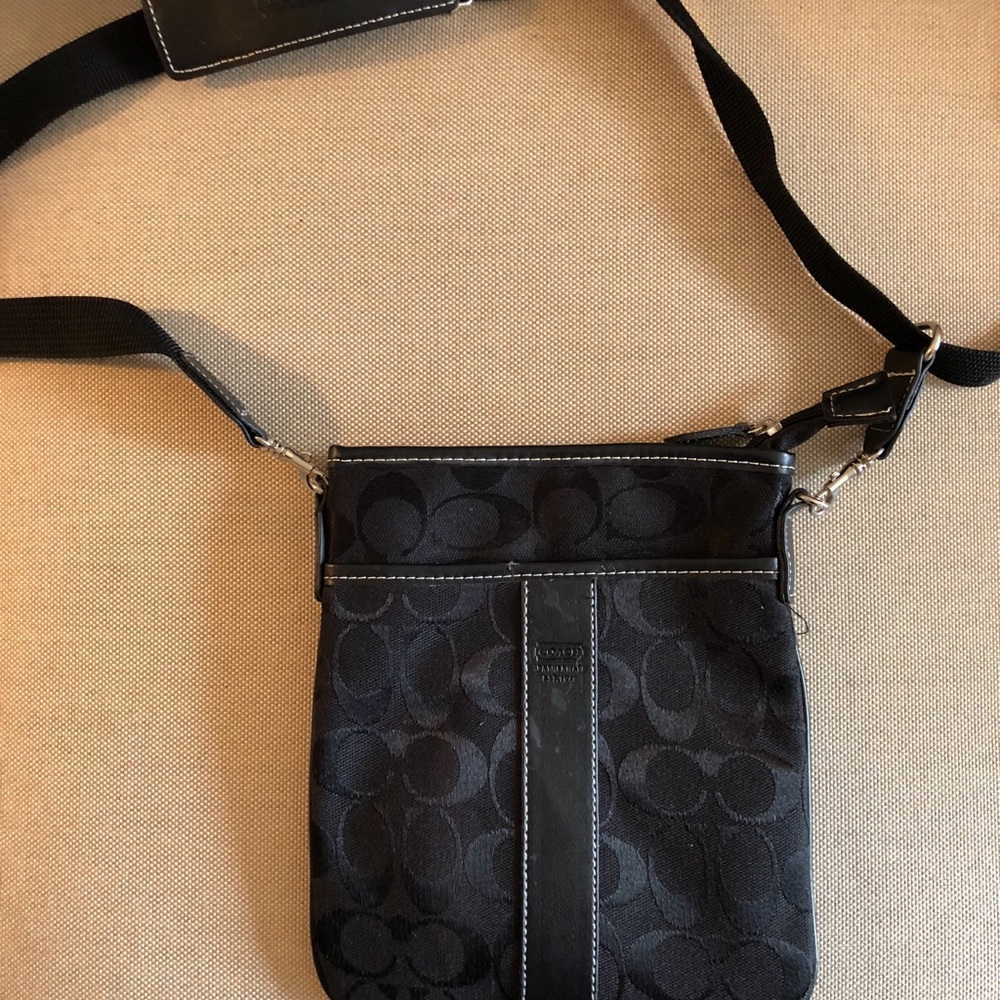 Coach Crossbody - Picture 1 of 3